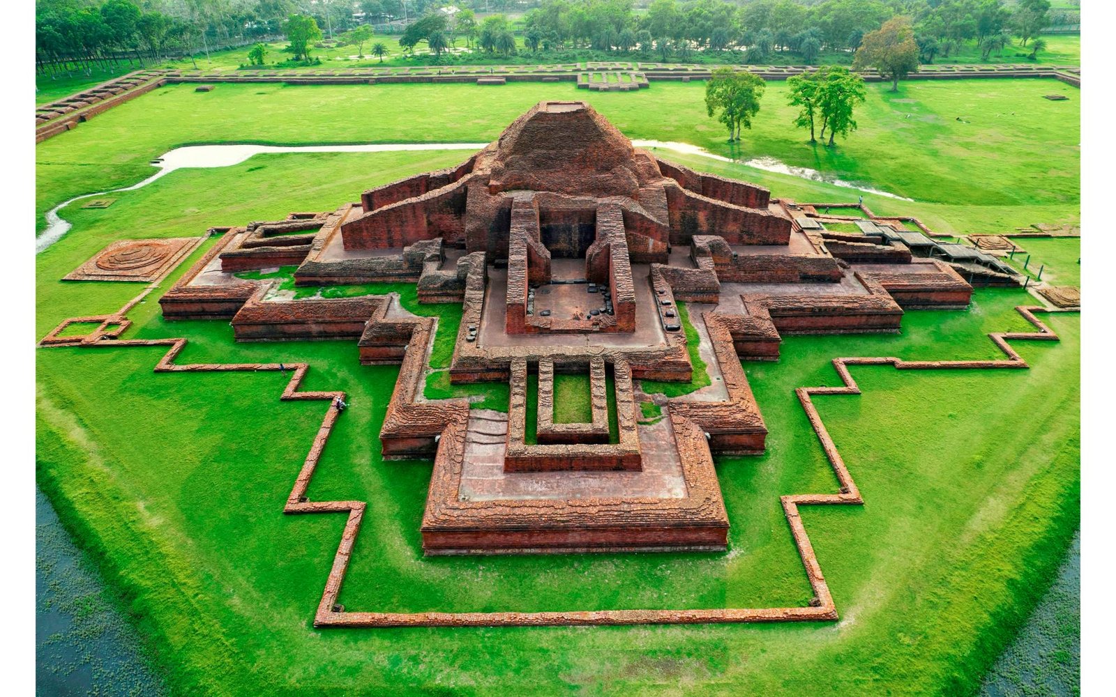 Somapura Mahavihara, Paharpur: A Landmark of Buddhist Heritage in Bangladesh architecture