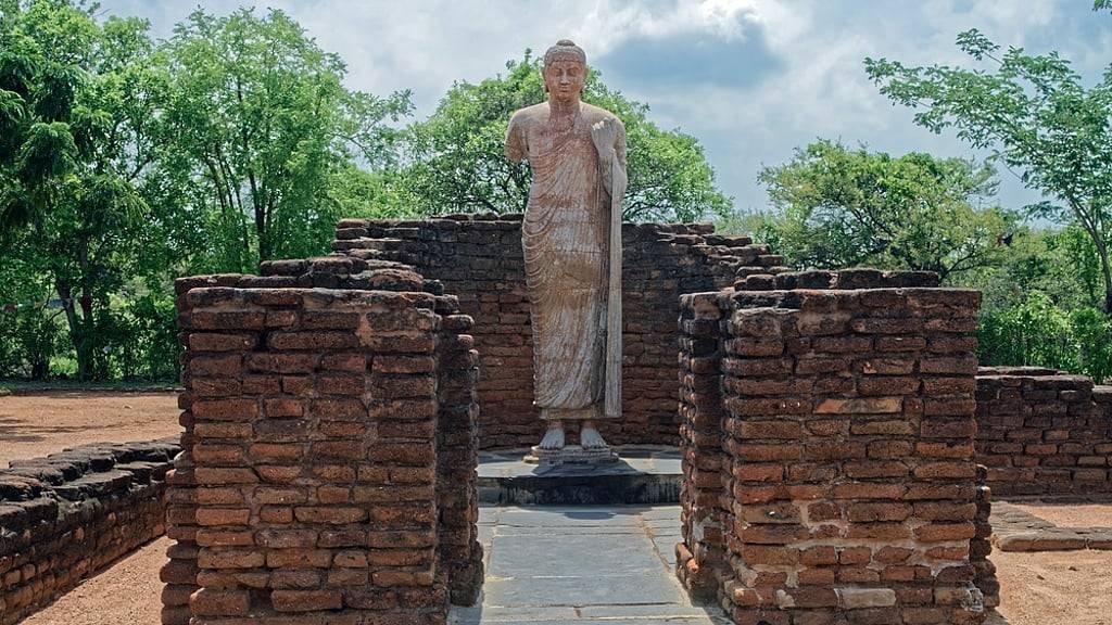 Constructing the Buddha’s Life in Early Buddhist Monastic Arrangements at Nagarjunakonda