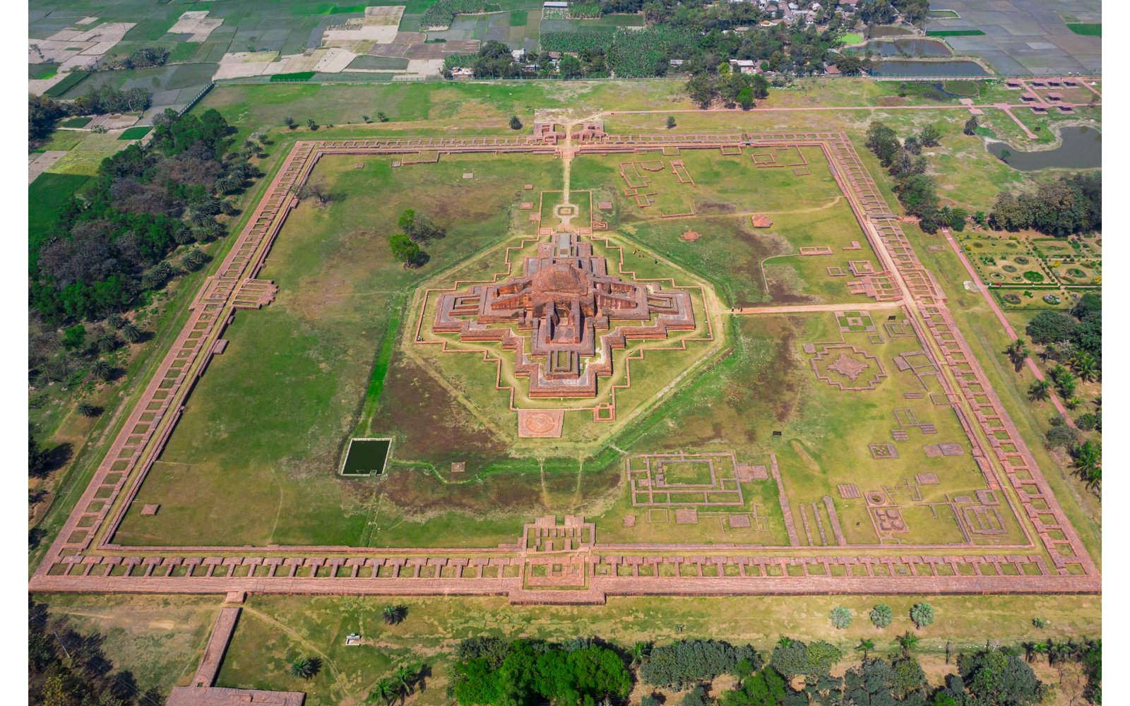 Mapping Environmental Pollution and Assessing Stakeholder Awareness at Somapura Mahavihara : A Policy Implementation Study